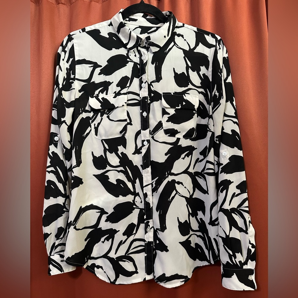 Loft Black & White Floral Long Sleeve Button Down Tab Sleeve Blouse Women’s S